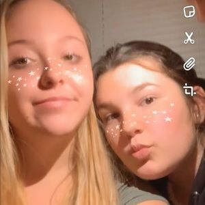 Meet your Posher, Lily